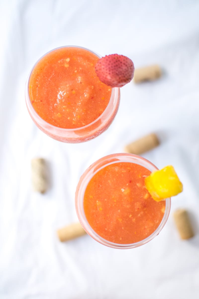 strawberry peach frosé | Appetites Anonymous