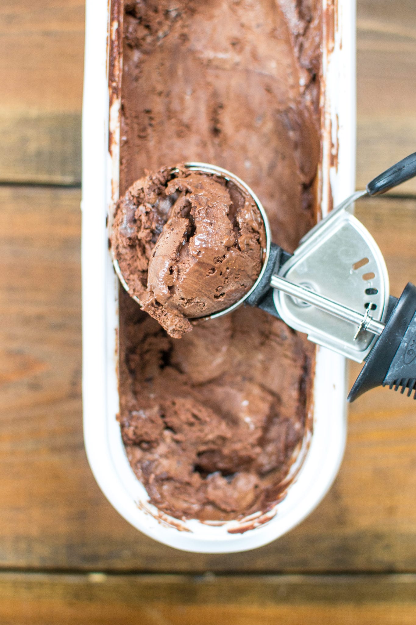 vegan mint chocolate fudge ice cream - Appetites Anonymous
