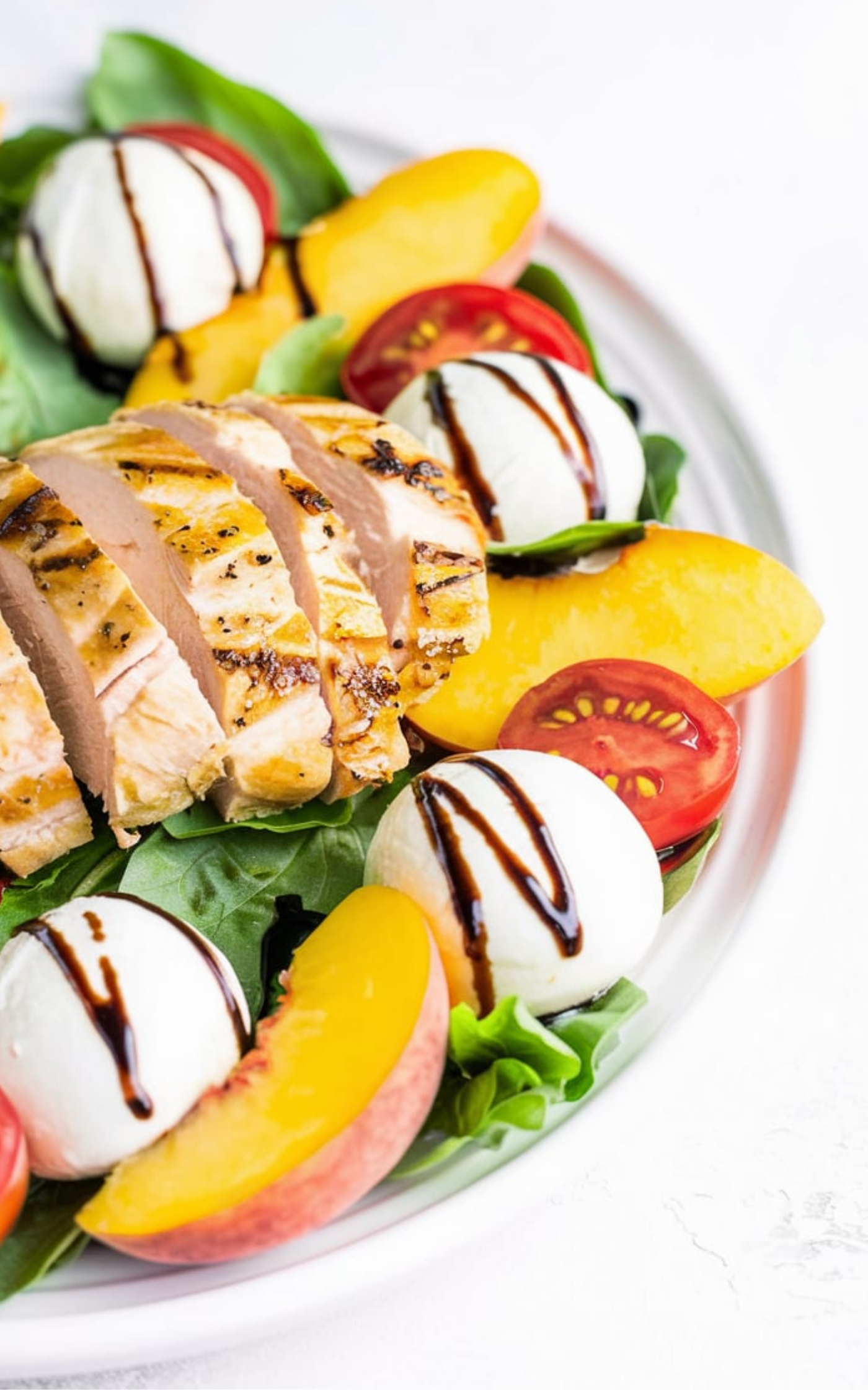 Peach Caprese Salad With Grilled Chicken